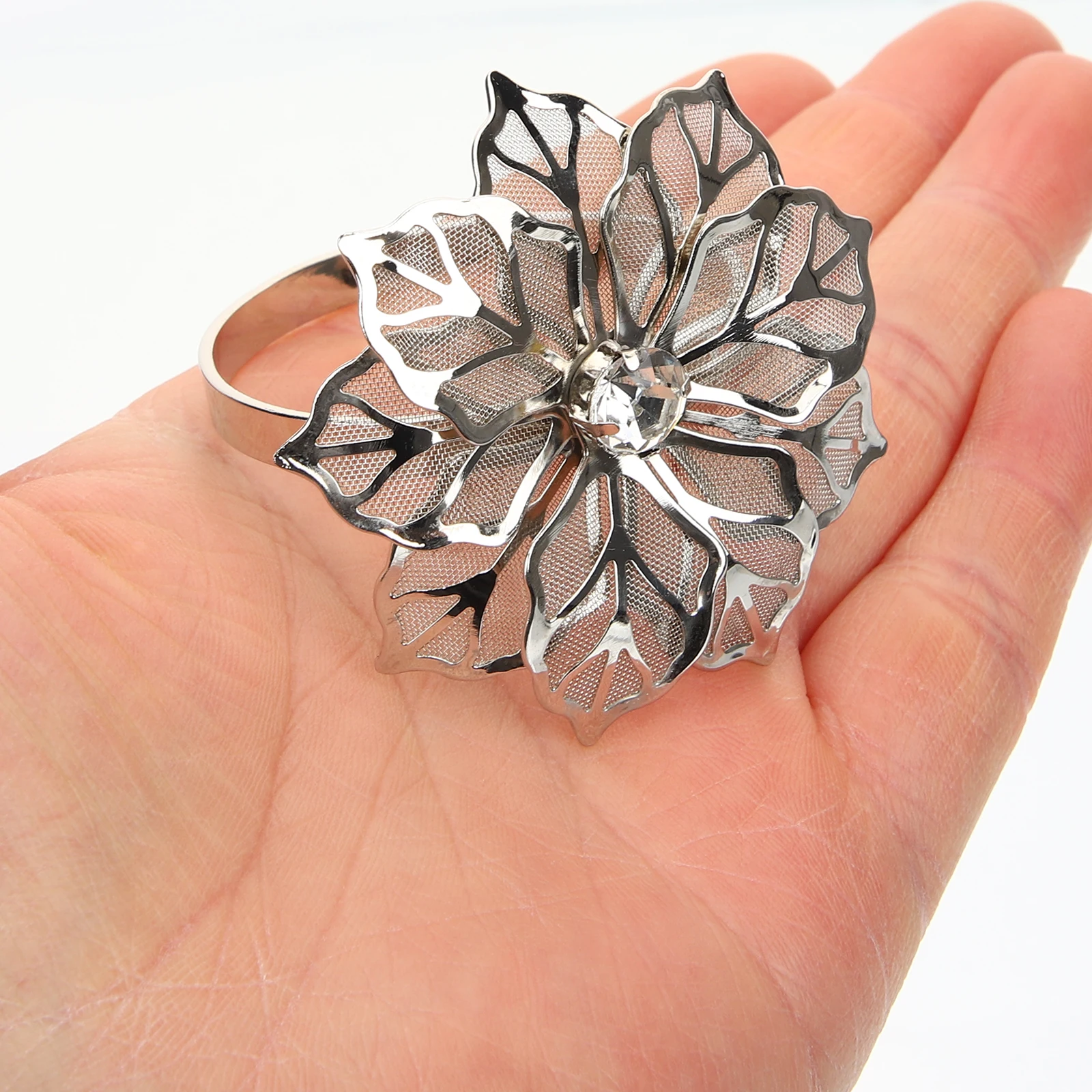 

Stainless Steel Flower Napkin Ring Metal Serviette Holder Rings Decor Dining Buckle Elegant Clasp Floral Decoration Napkins