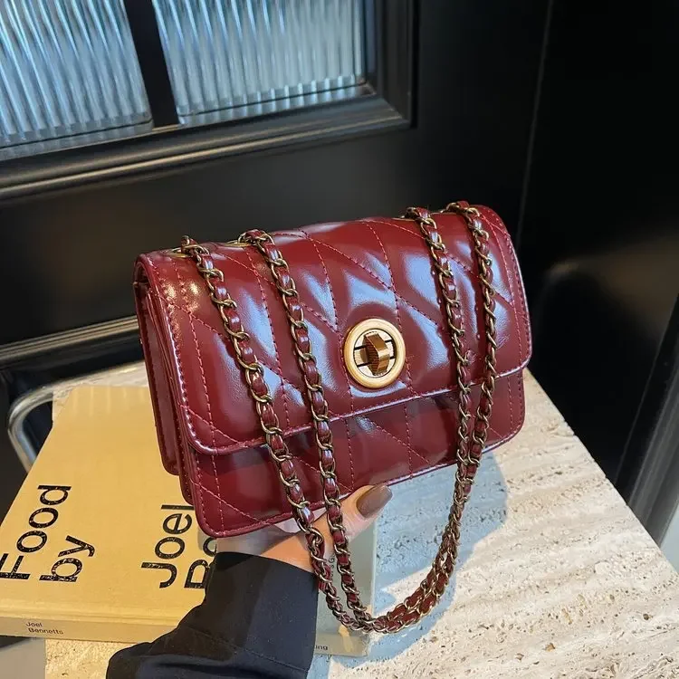 

New Popular Rhombus Line Pattern Chain Bag Women's High-end Commuter Shoulder Messenger Small Square Bag