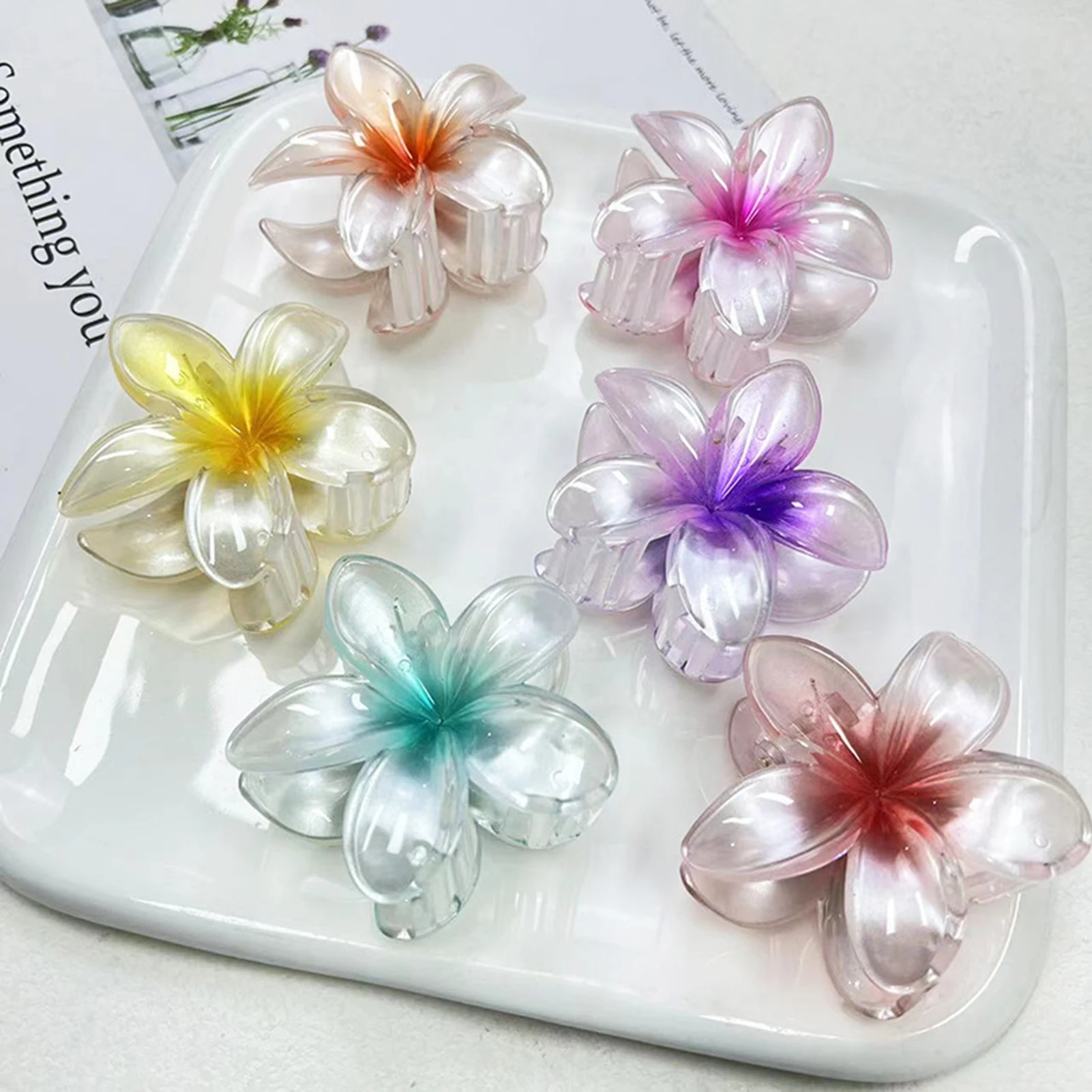 1pcs Colored Frangipani Hair Claw Women Resin Sandy Beach Flower Hair Clips Fits Girl Birthday Party Beach Hair Accessories