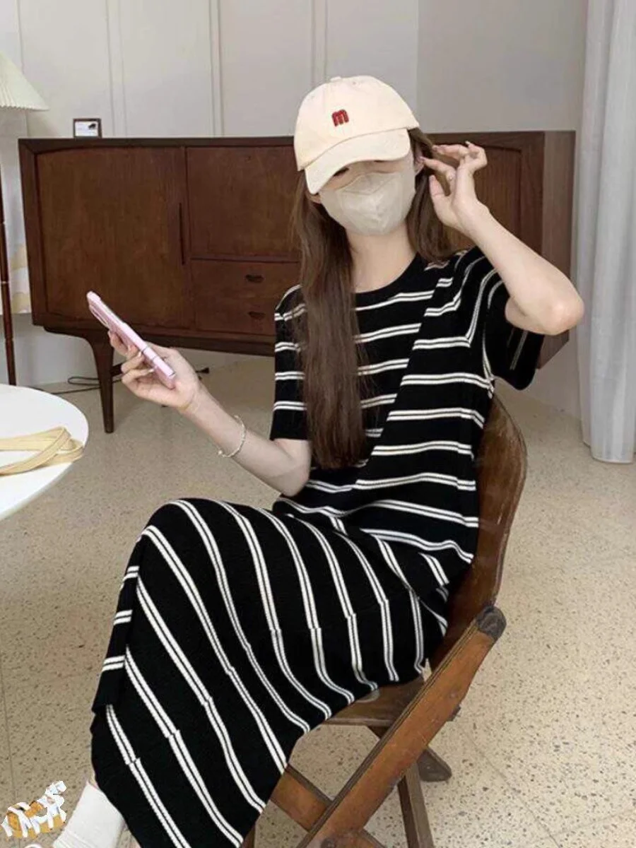 怠惰なスタイルストライプニット半袖 T シャツドレス女性の夏のルースアイスシルクカジュアルロングドレス W395