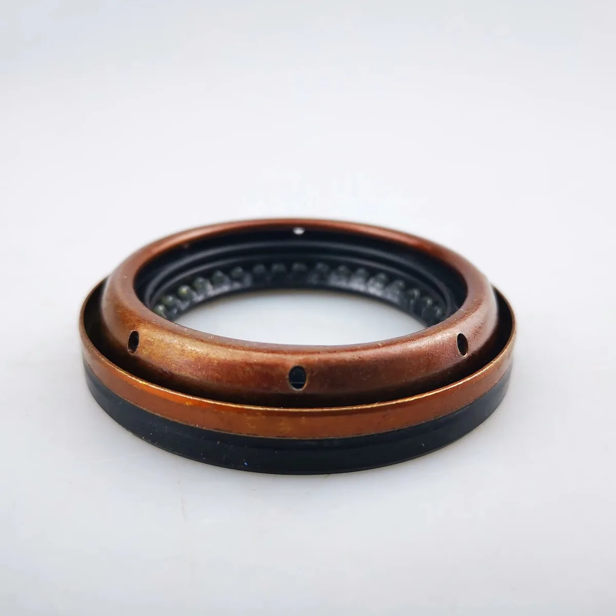 Half Shaft Oil Seal C00054397 for SAIC MAXUS V80 replacement