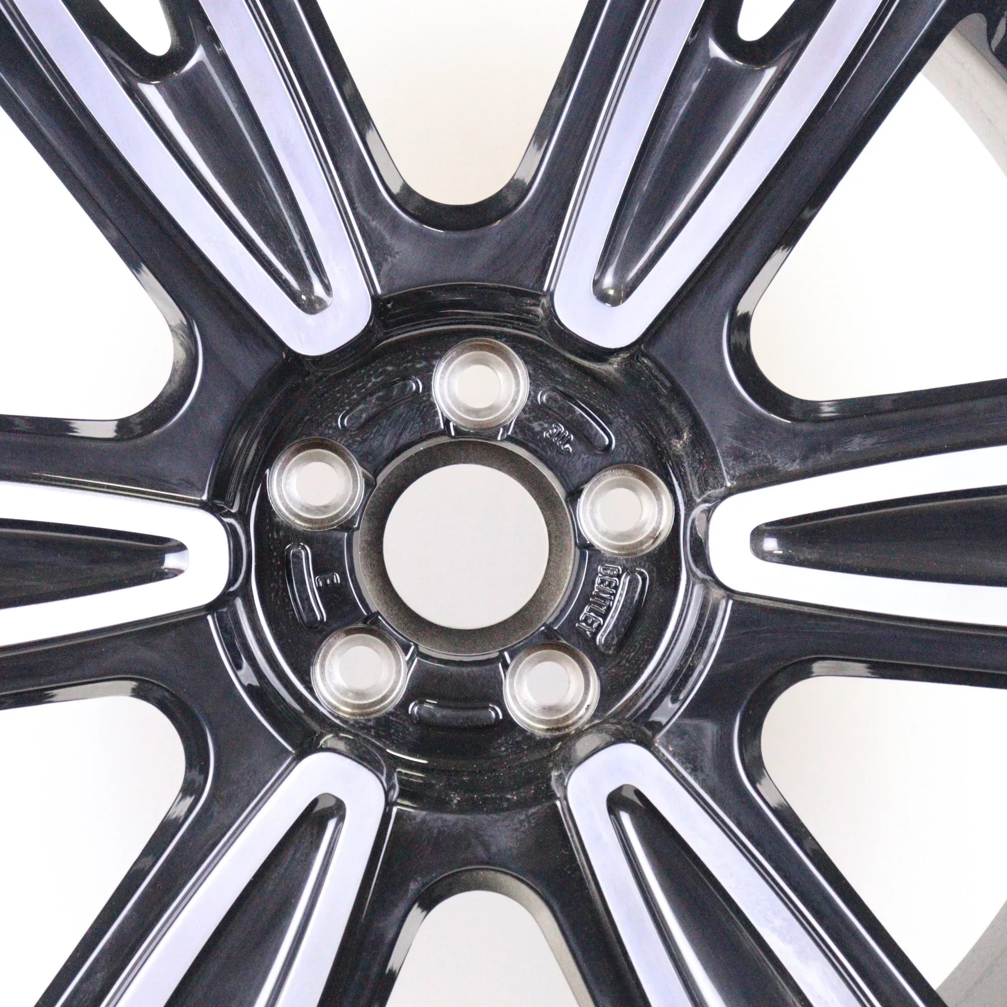 21 Inch Original Genuine Wheel Hub 5x112 3W0601025ED Suitable for Continental GT Flying Series
