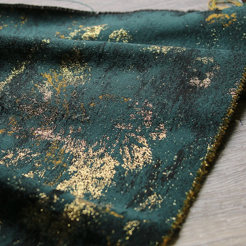 Retro Dark Green Gilded Gold Silk Jacquard Fabric Silhouette Three-dimensional Texture Jacket High-end Creative Clothing Fabric