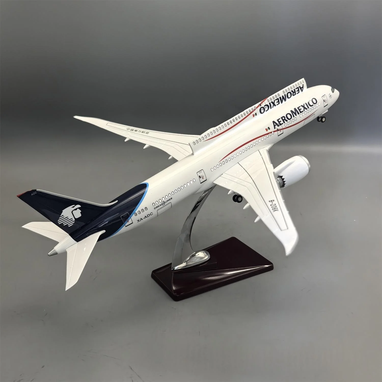 47cm Aeromexico B787-9 Resin Airplane Model Kit Cabin Door Openable for Aviation Gift or Home Decoration Office Desktop Decor