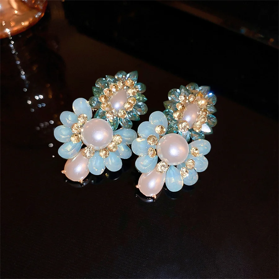 Vintage Style Flower Pearl Drop Earrings for Women Blue Crystal Dangle Earrings Ladies Jewelry Accessories