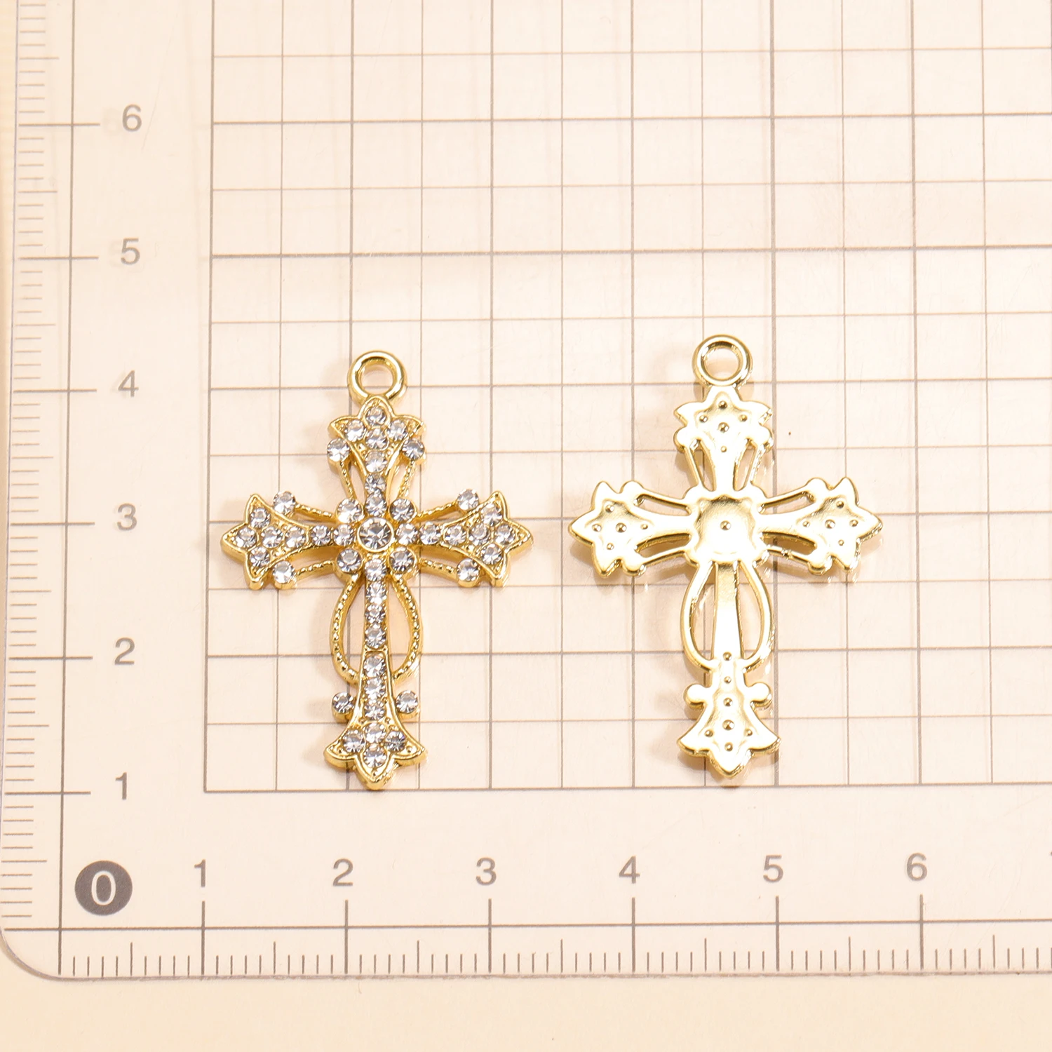 10 Stück exquisite eingelegte Perlen-Kreuz-Anhänger, Zirkon-Legierung, Charms für Schmuckherstellung, DIY-Kreuz-Halsketten-Zubehör, Bastelbedarf – Detail 1