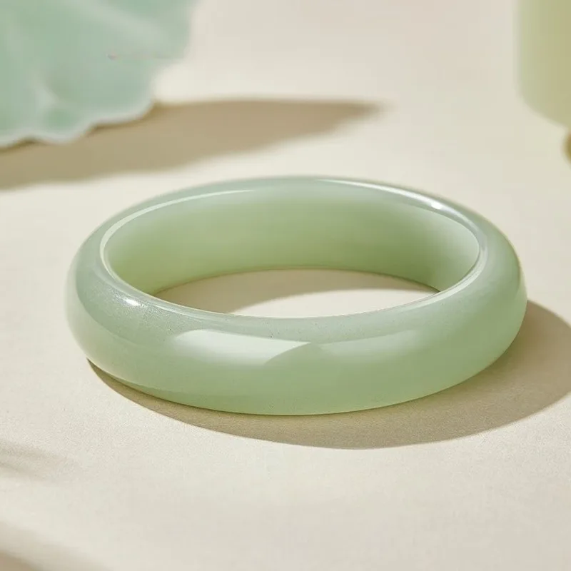 

New Quartz Jade Bracelet, Fashionable and Versatile Ethnic Style Jade Bracelet