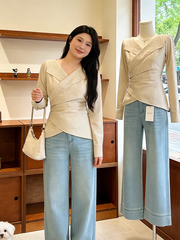

plus Size Women's Casual Style V-Neck Pleated Cross Straight Leg Jeans Two-Piece Set Comfortable Breathable Long Sleeve Shirt