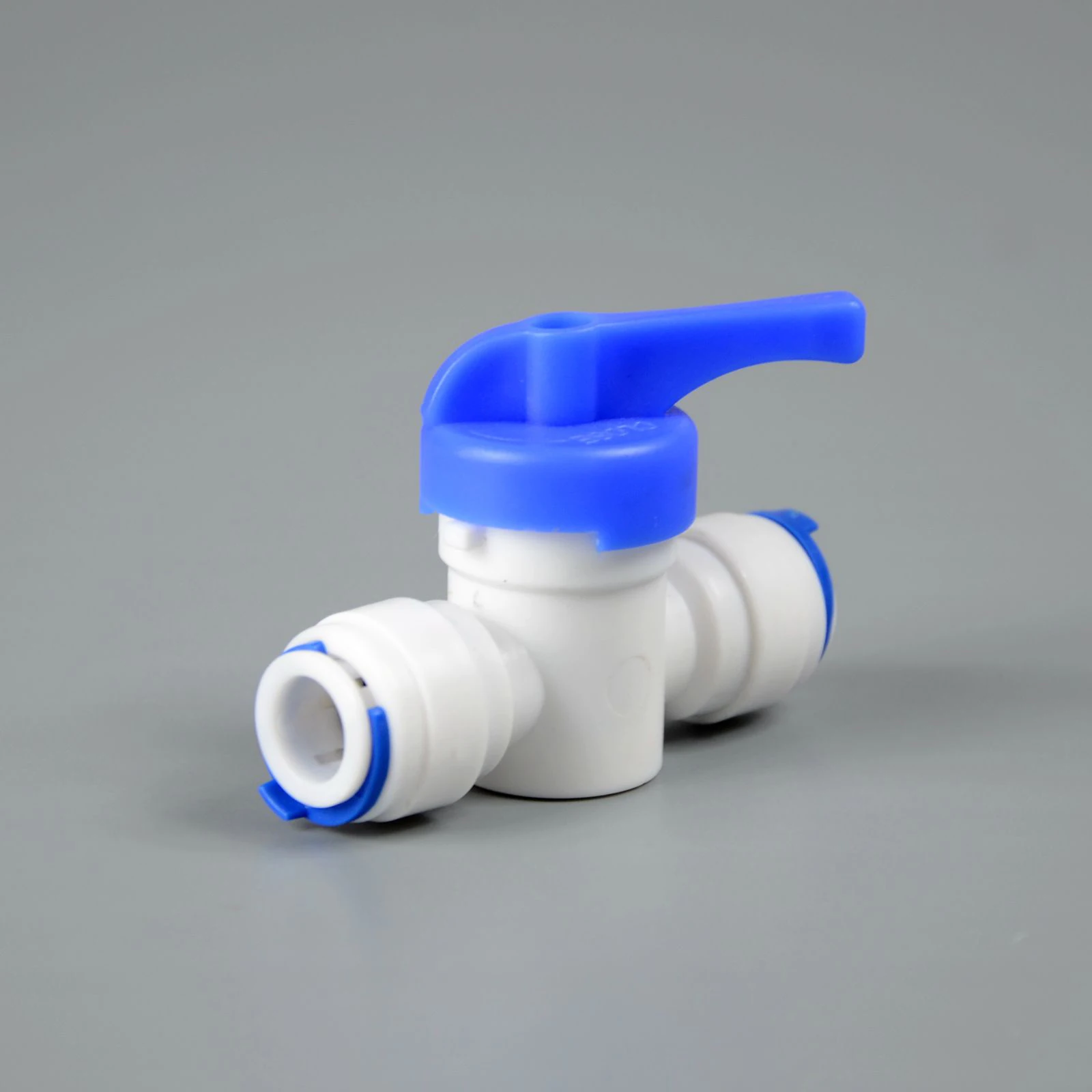 Picture 5: 1/4 OD PE TUBE to tube Quick Connector Family drinking water RO filter reverse osmosis system