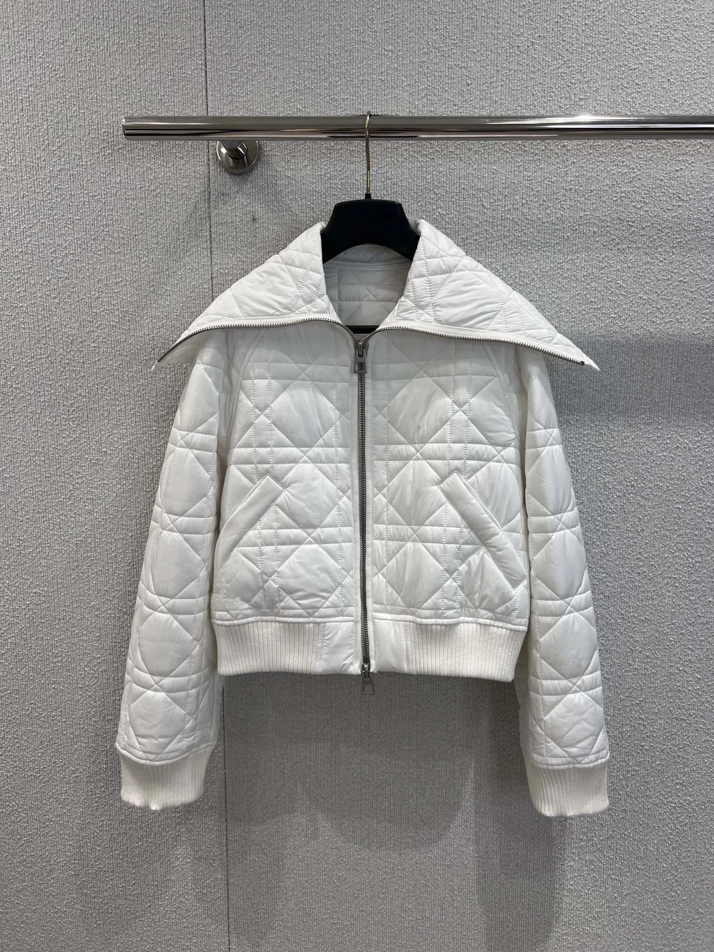 Ele Bee Embroidery Cotton Jaet with Zipper Large Collar Quilted Design Slimming Warmth Women's Faion Commute Wear