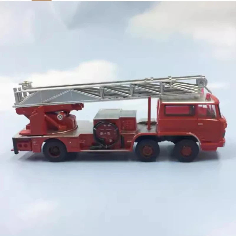 

Diecast 1: 150 Scale Cloud Ladder Truck Collection Display Model Set N Simulation Finished Plastic Fire Truck Hobby Collection