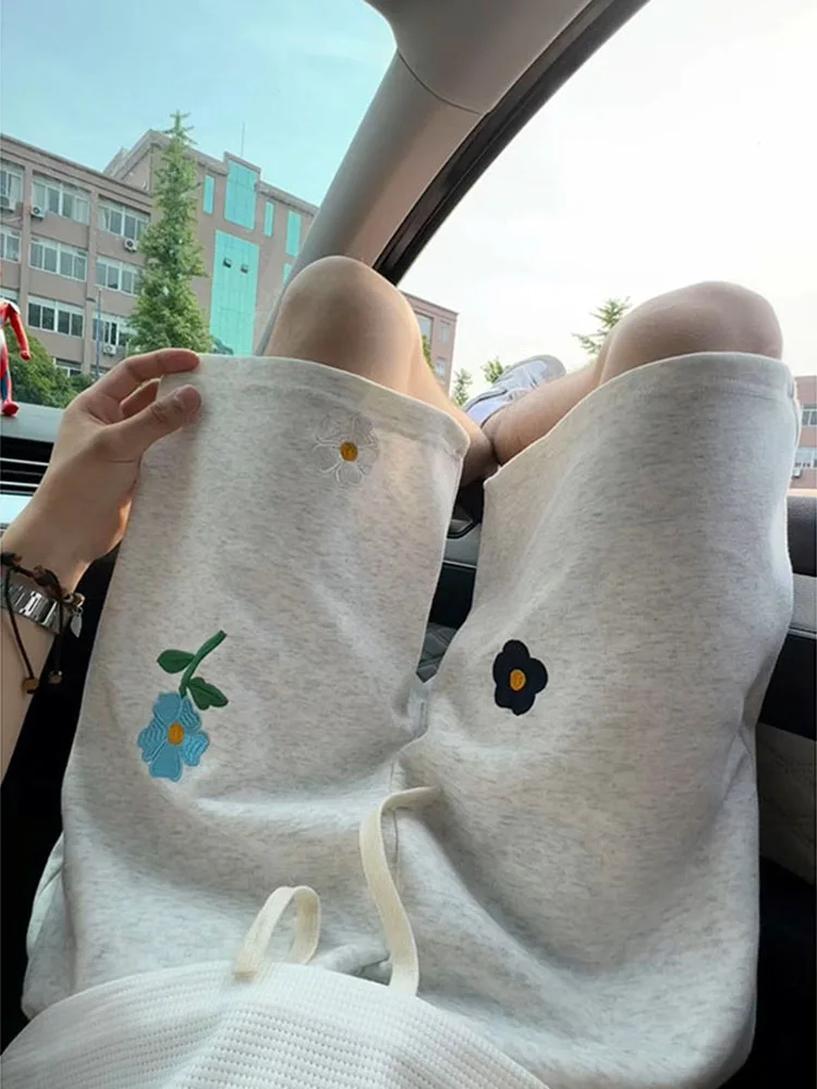 

ay American Retro Embroidered orts Men Summer Outdoor Trendy Loose Lazy Sle Pants Couple Five-Part Pants Breathable