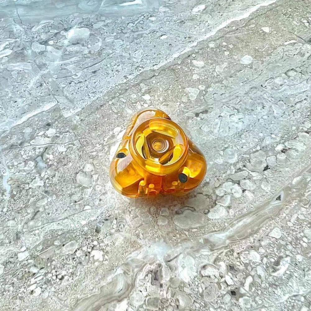 KSF EDC PEI XIAO SANPANG ฟิดเจ็ตสปินเนอร์ขนาดซุปเปอร์มินิ ให้ความรู้สึกการหมุนแบบไจโร ของเล่นฟิดเจ็ตสำหรับผู้ใหญ่ ช่วยบรรเทาความวิตกกังวล