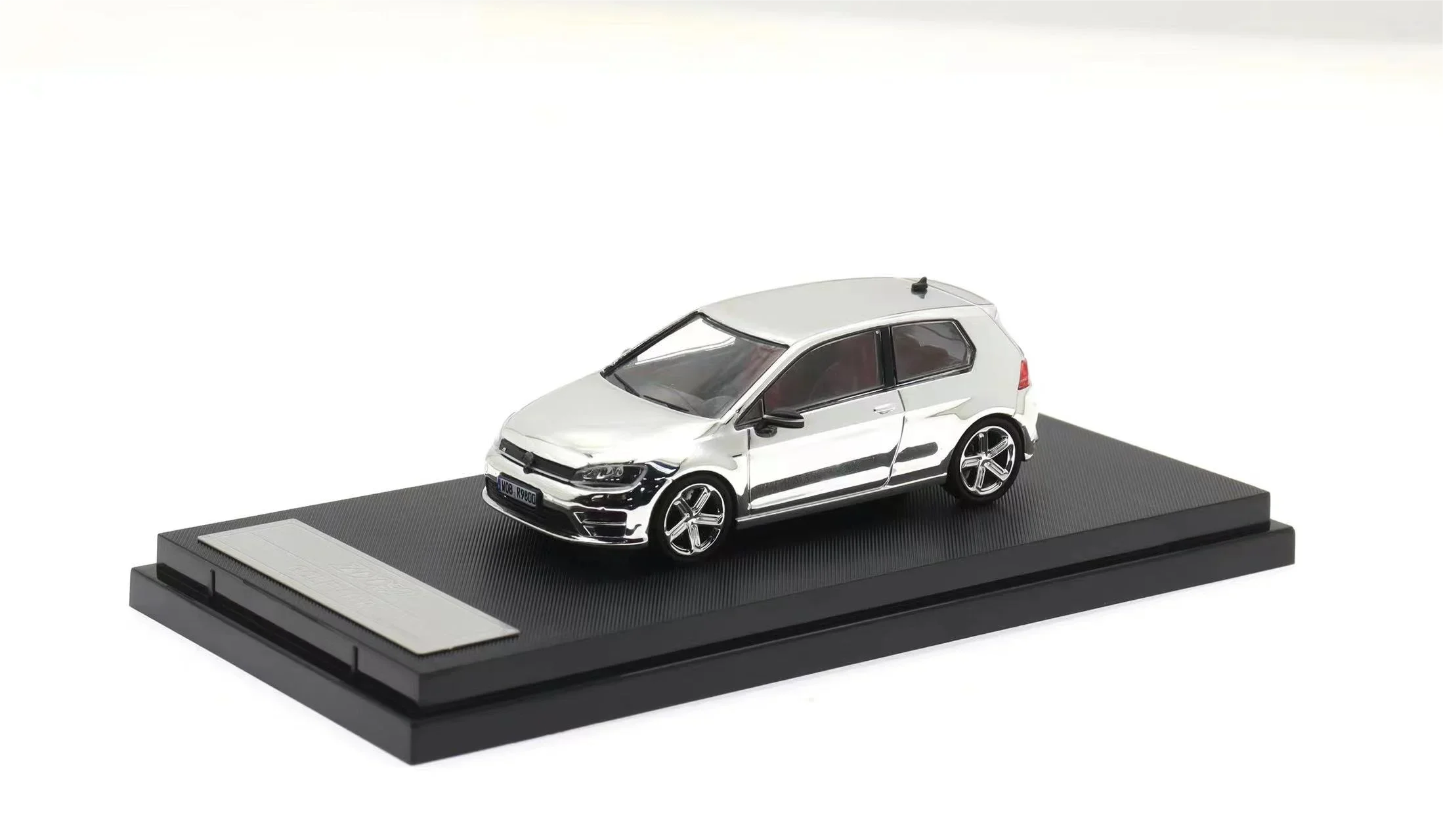 ZOOM 1:64 Golf Gen.7 Mk7 7R Electroplated Gold /Silver Diecast Model Car