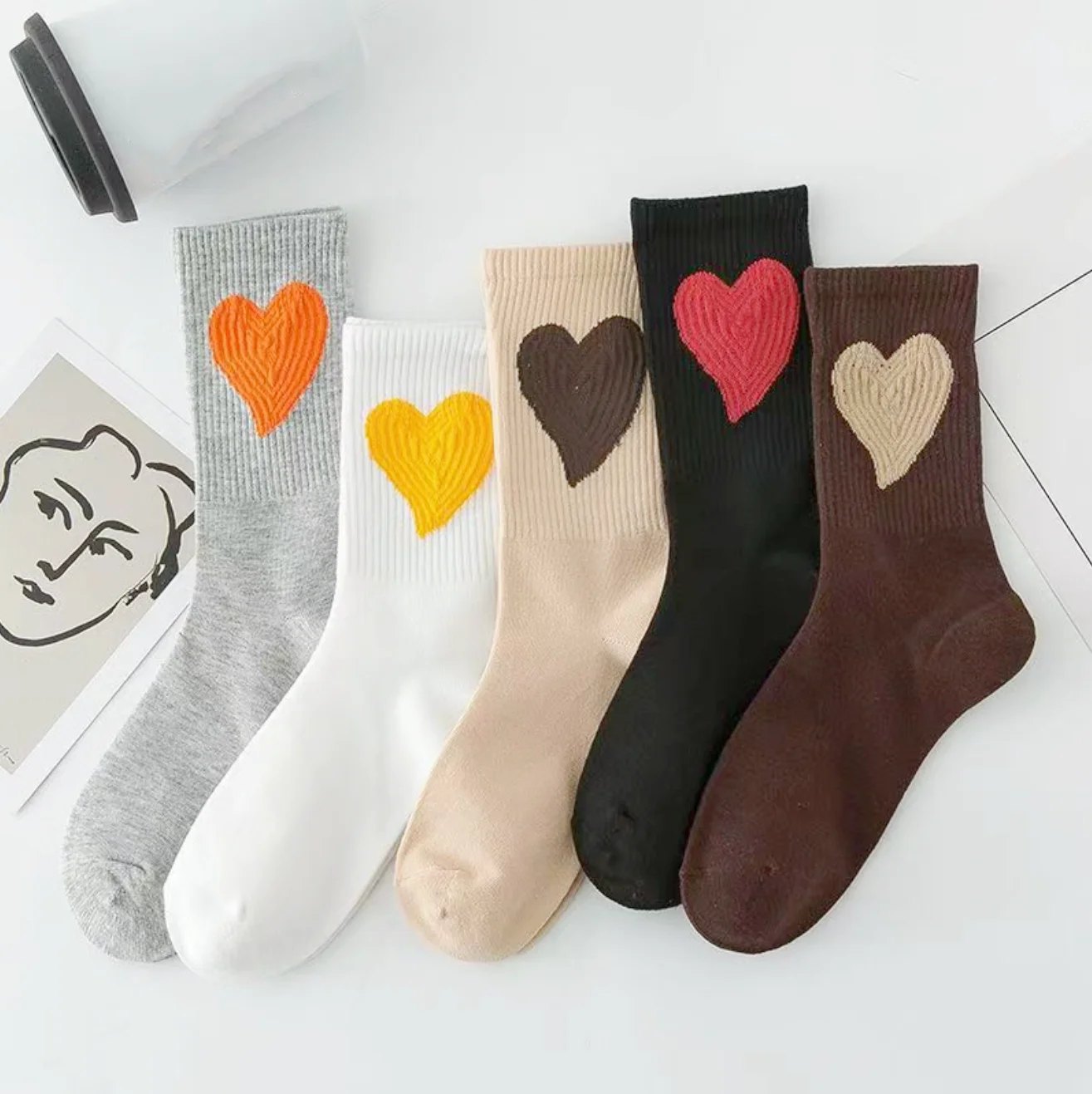 5 Pairs - Color-Blocked Heart-Patterned Knit Mid-Calf Socks, Available in Multiple Colors, High Elasticity, Non-Binding on the Feet, Versatile Essential for Trendy Men and Women, Holiday Gift