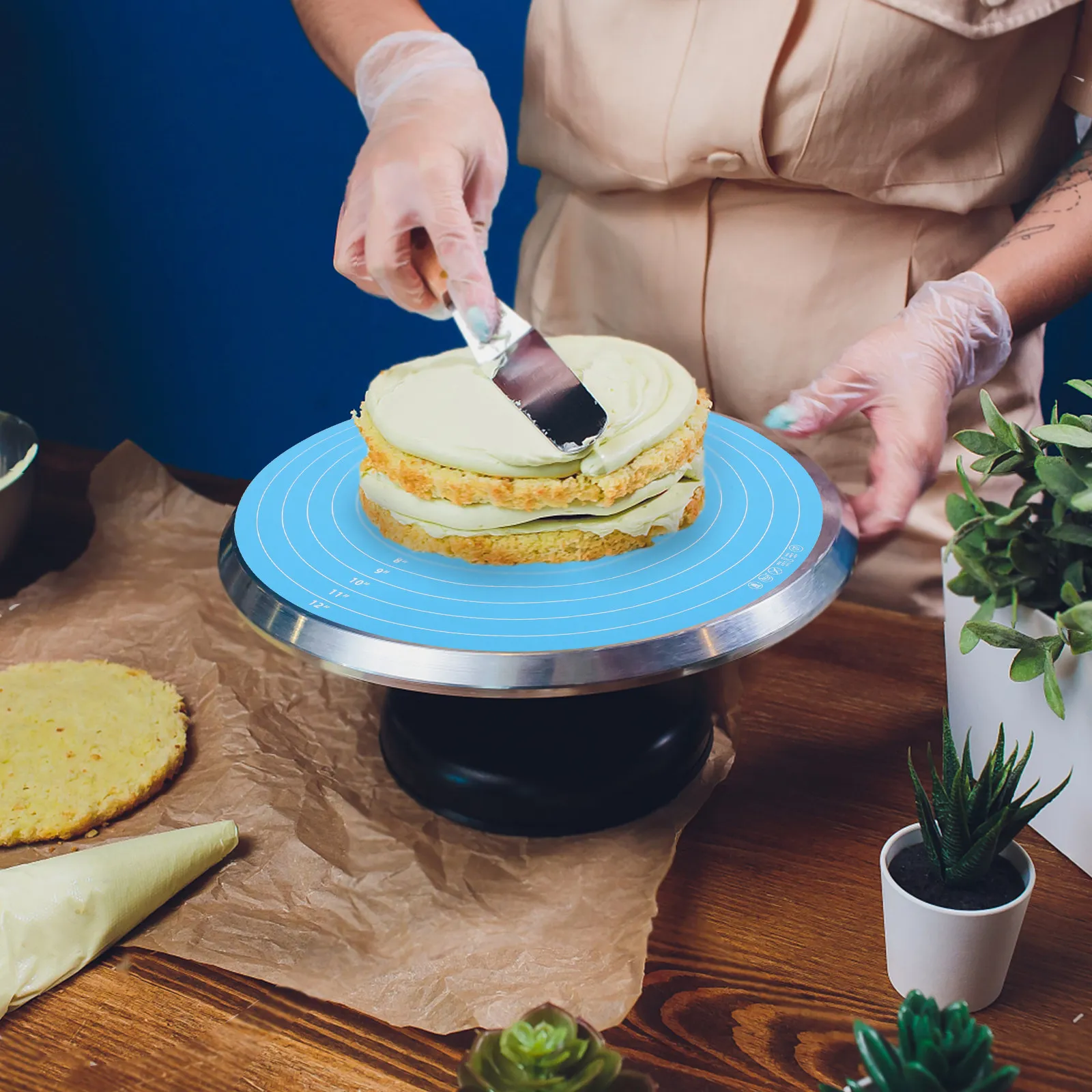 

Multi-Function Silicone Pastry Mat for Cake Turntable Non-Slip Measured Design for Dough Rolling Baking and Cake Decorating