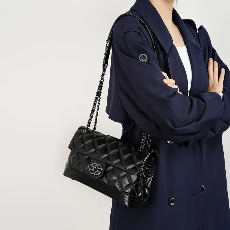 sac-a-chaine-en-cuir-de-vache-pour-femmes-premiere-couche-petit-messager-carre-a-la-mode-en-diamant-polyvalent-nouvelle-collection-2025