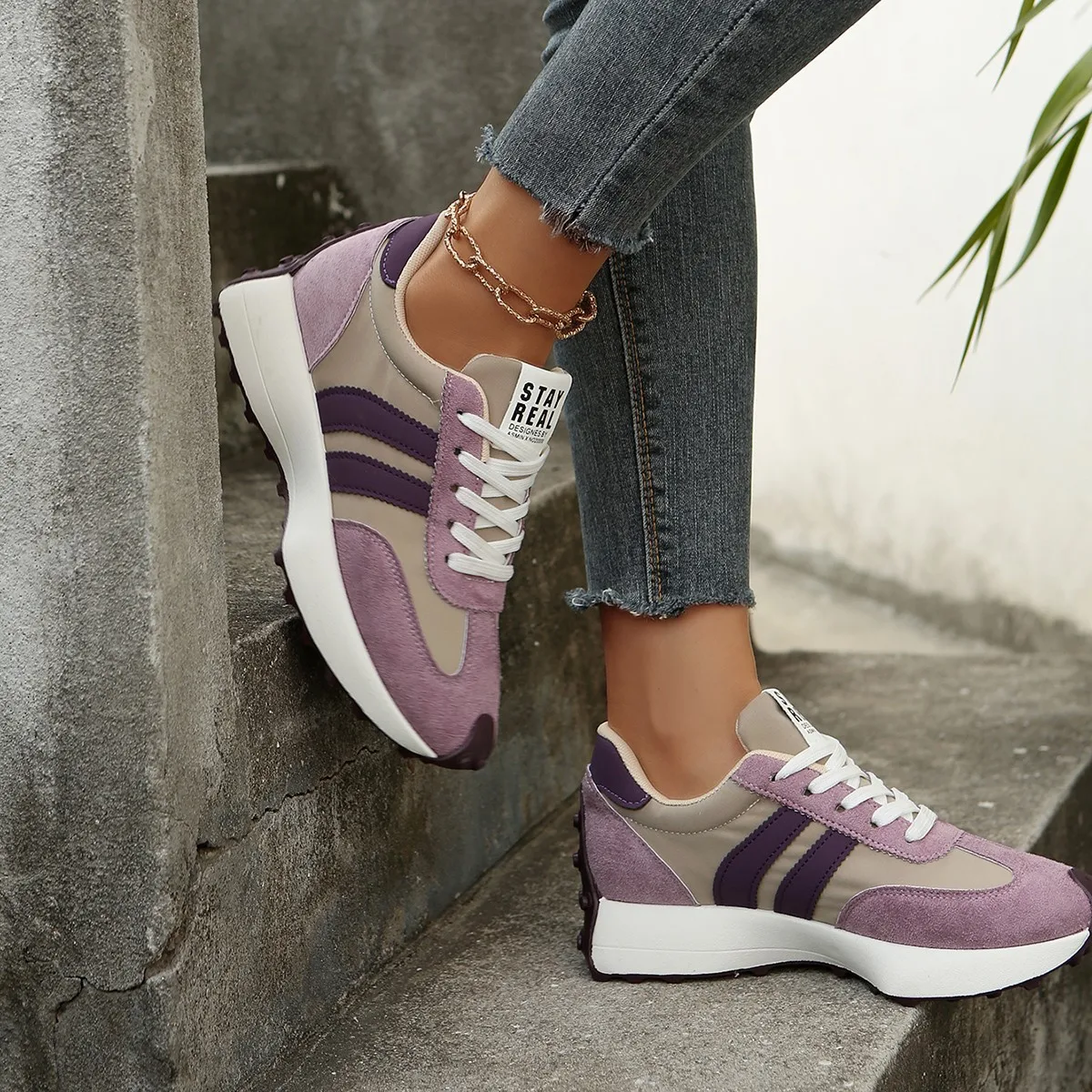 

Retro Style Women's Purple Suede Sneakers Thick Sole Platform Shoes Comfortable Lace-Up Walking Footwear for Daily Fashion