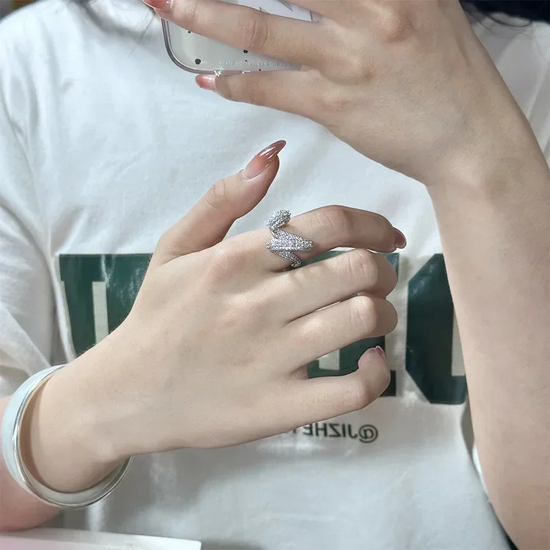 MDL مويسانيتي. نمط فاخر اسم مخبأ الأقراط شرابة 18K تقليد تصاميم الأرنب