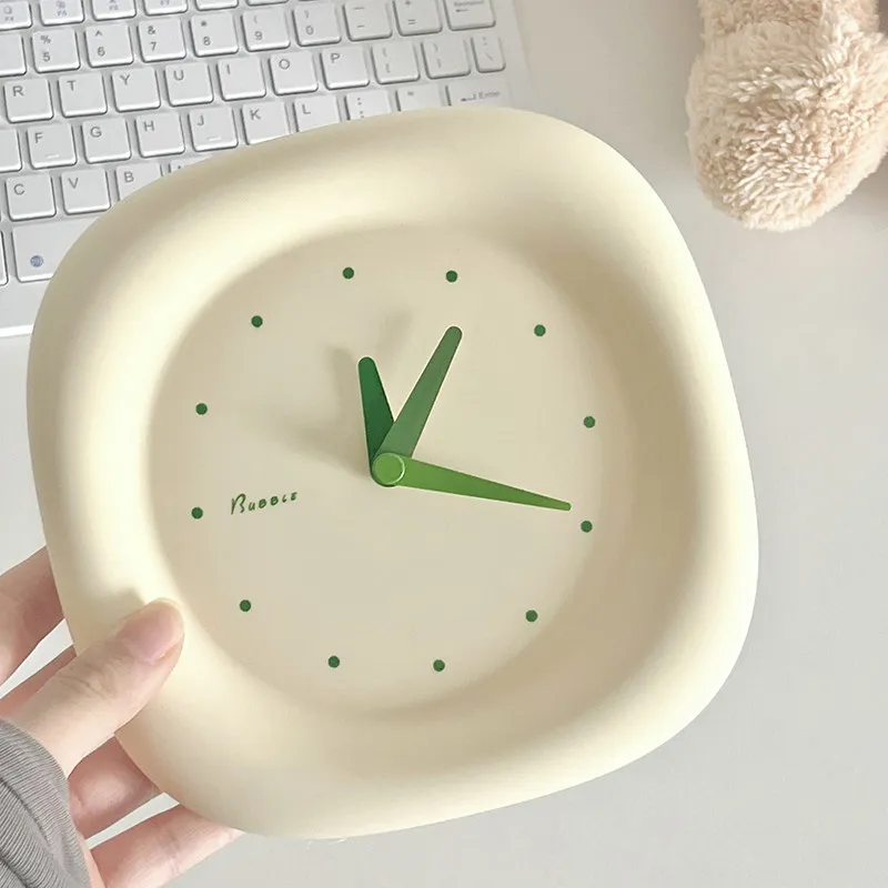 Cream Style Bubble Desk Clock, Plastic Silent Wall & Table Clock 2-in-1 Wall-Mounted & Freestanding Design Modern Home Decor