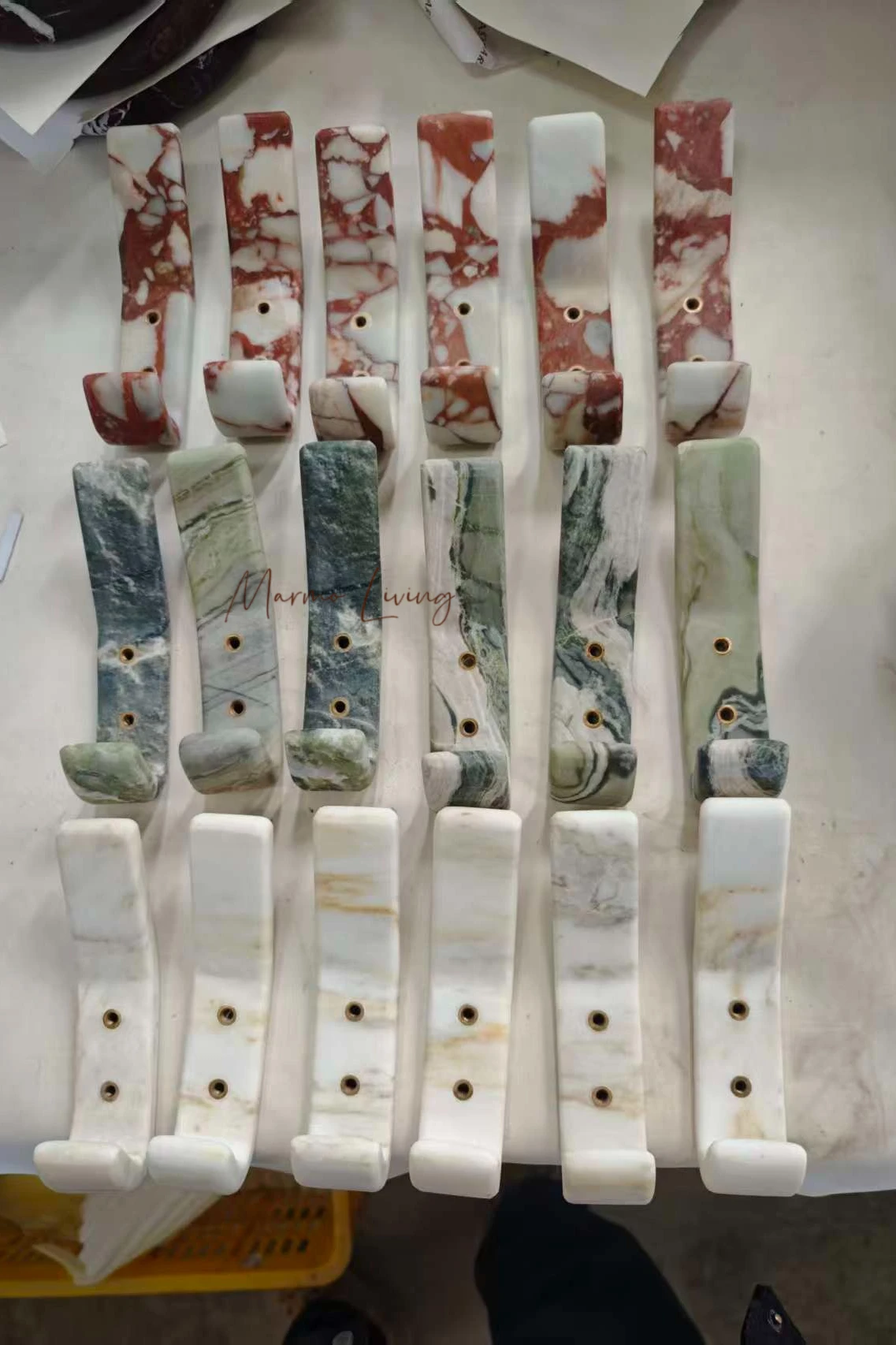 appendiabiti-da-parete-in-marmo-di-alta-qualita-stile-wabi-sabi-decorazione-di-lusso-per-bagno