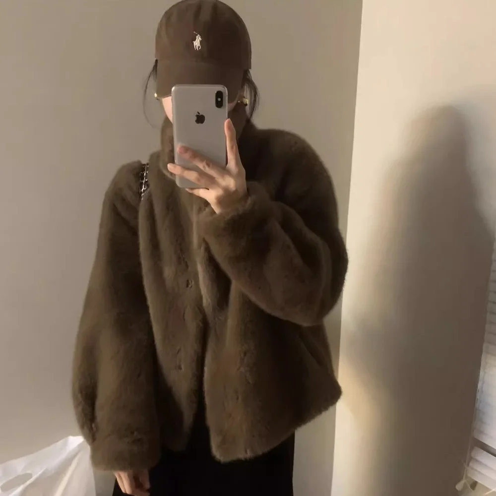 Dameswinterkorte nep-nertsbontjas uit 2025 met opstaande kraag Milieuvriendelijke bovenkleding in shearlingstijl