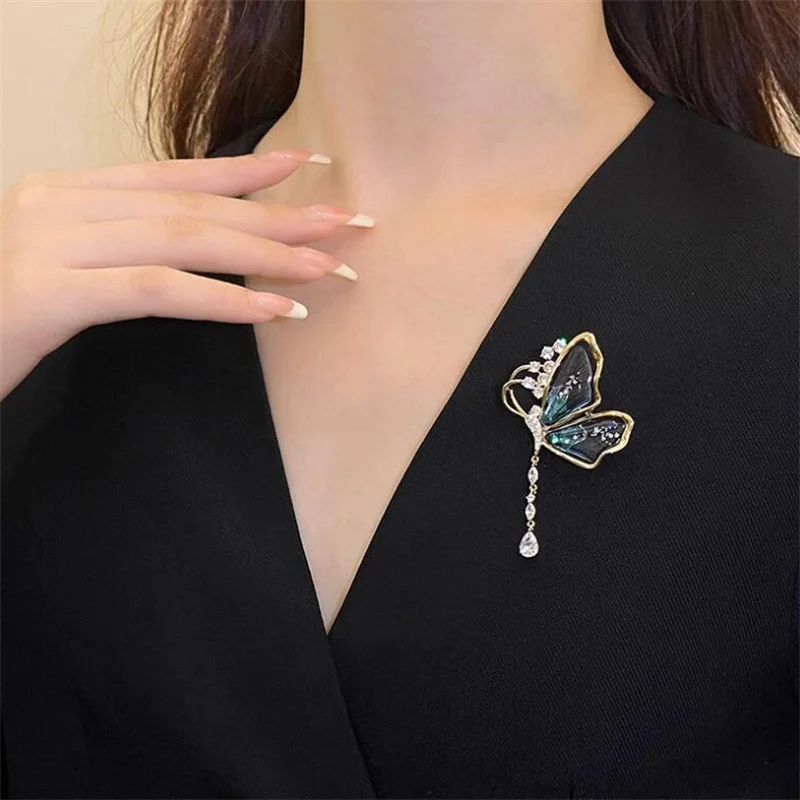 Delicate Butterfly Honeybee Brooches Pins For Women Girls Retro Transparent Insect Pins Badge Trendy Jewelry Accessories Gifts