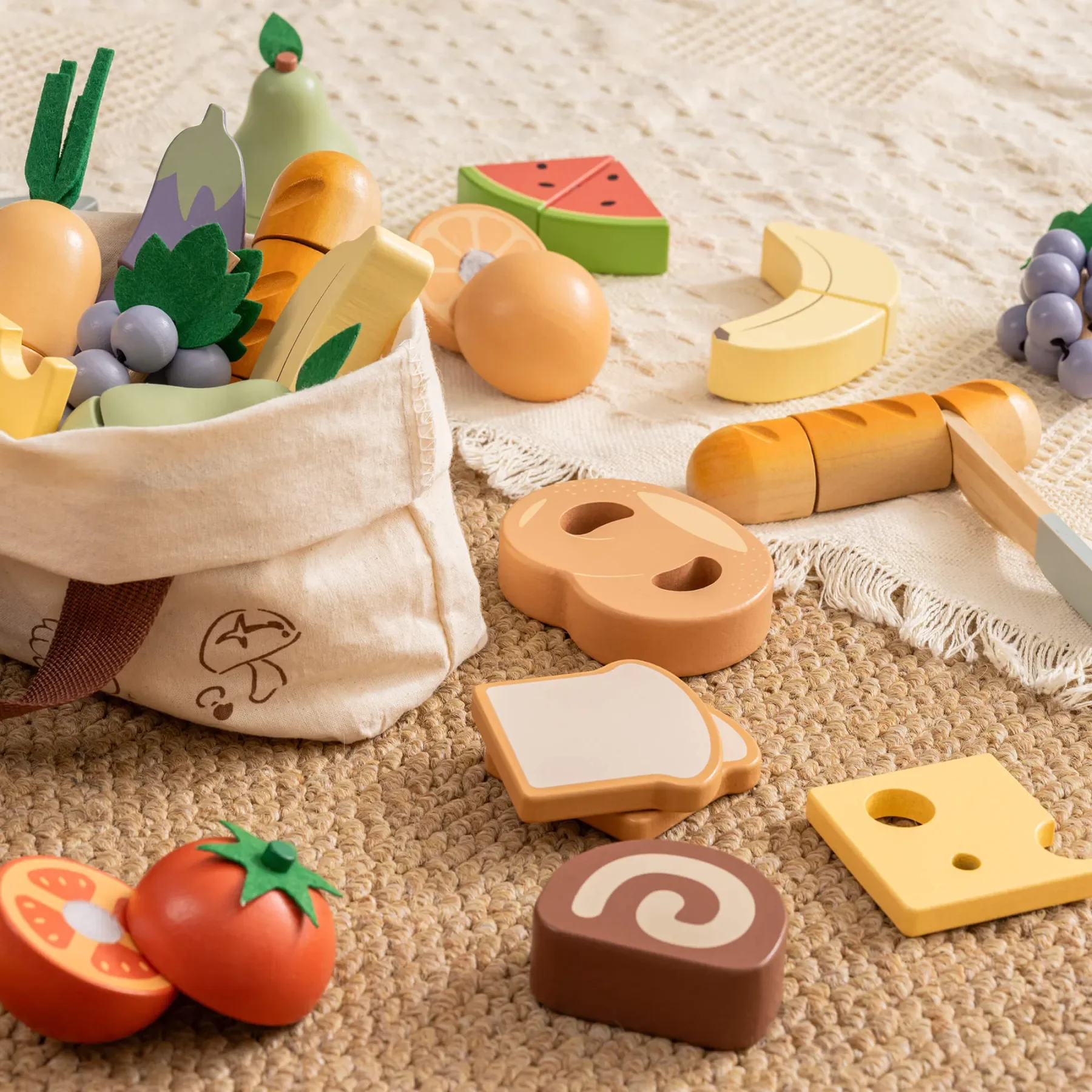 Robud Holzspiellebensmittel 4-in-1-Schneideset Rollenspielspielzeug Essen zum Spielen der Küche mit Einkaufstasche – Kinderküchenzubehör