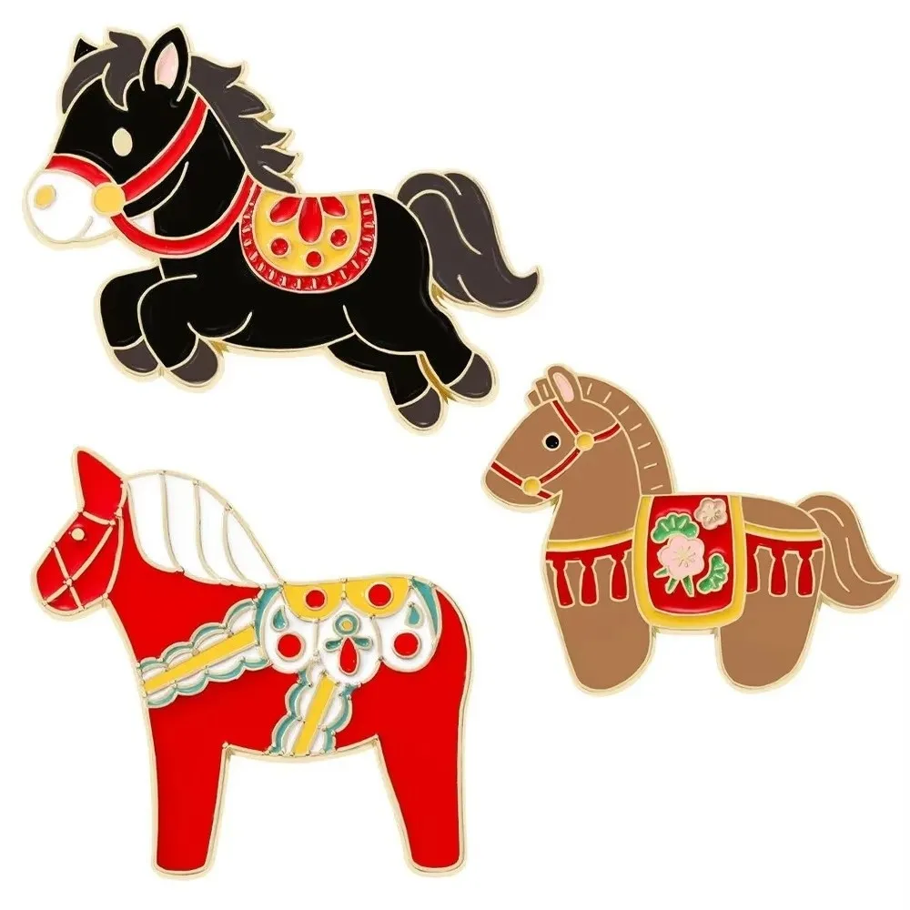 Creative Cartoon Zodiac Horse Brooch Alloy Decorative Animal Brooch Exquisite Lapel Pin New Year Gift