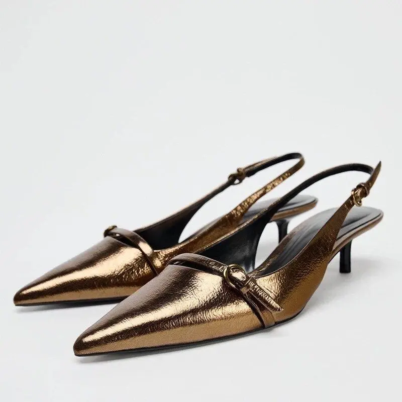 

Женская обувь, массивные сандалии с острым носком для женщин, трендовая роскошная обувь 2025 года, низкая цена, корейские новые дышащие модные сандалии