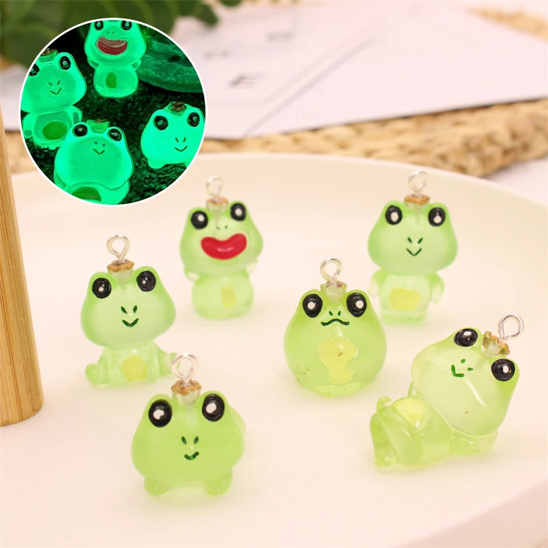 Dijes luminosos Kawaii de rana, colgante de resina, manualidades de animales de dibujos animados, colgantes para llavero, pendiente, accesorios para hacer tú mismo