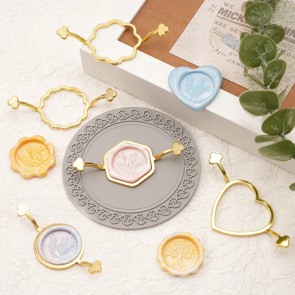 

Set of 6 Metal Wax Seal Stamps, Includes Round, Heart-Shaped, Hexagon Shaped and Flower Shaped Molds, Suitable for Wax Seals
