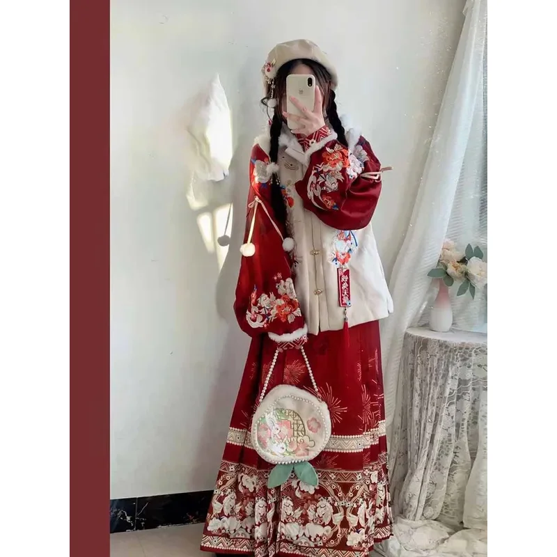 Fit For 115kg Ladies New Year Costume Women Chinese Red Embroidered Hanfu Cosplay Costume Winter Hanfu Costume Plus Size 4XL