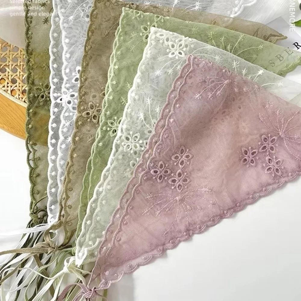 

Casual Vintage Triangle Scarf Thin Tie-On Design Tie-On Headband Bohemian Pattern Chic Style Pastoral Headband Photography