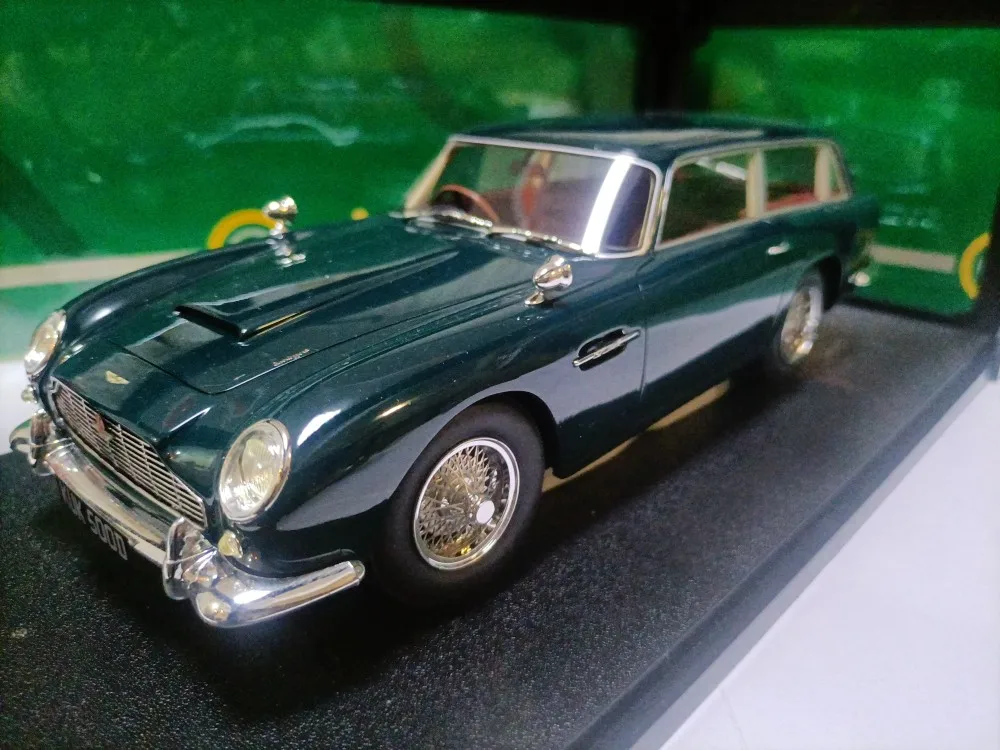 

Cult 1:18 Aston DB5 Shooting Brake Harold Radford 1964 Vintage Car Simulation Limited Edition Resin Metal Static Car Model Gift