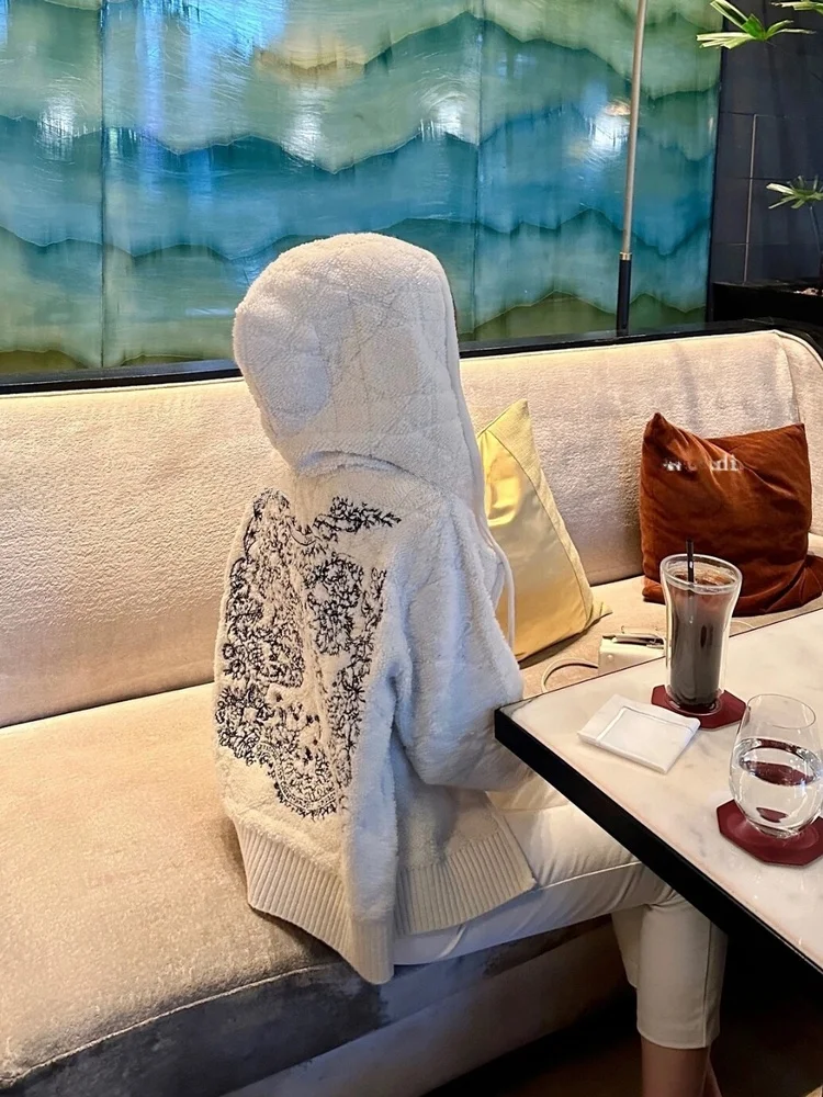 

Retro Diamond Pattern Fce ort Jaet Heavy Embroidery Zipper Hooded Women's Outerwear Warm Cotton Long Sve Cardigan