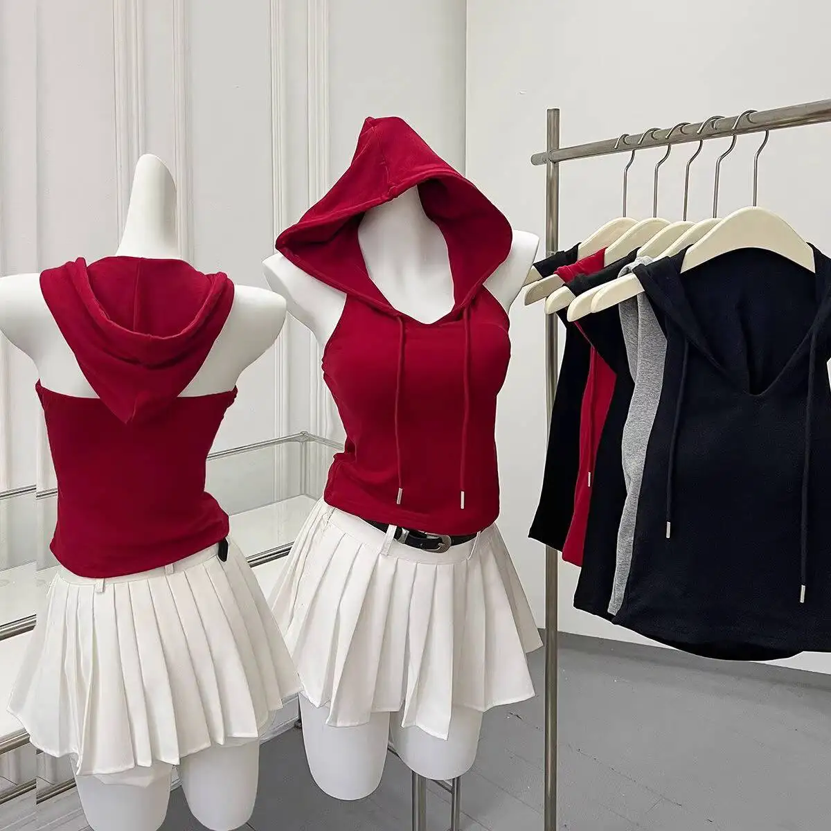 

2026 New Summer Women's American Vintage Slim Stretch Sleeveless Hooded Cami Top Sporty Casual Sweet Stylish Top For Daily Wear