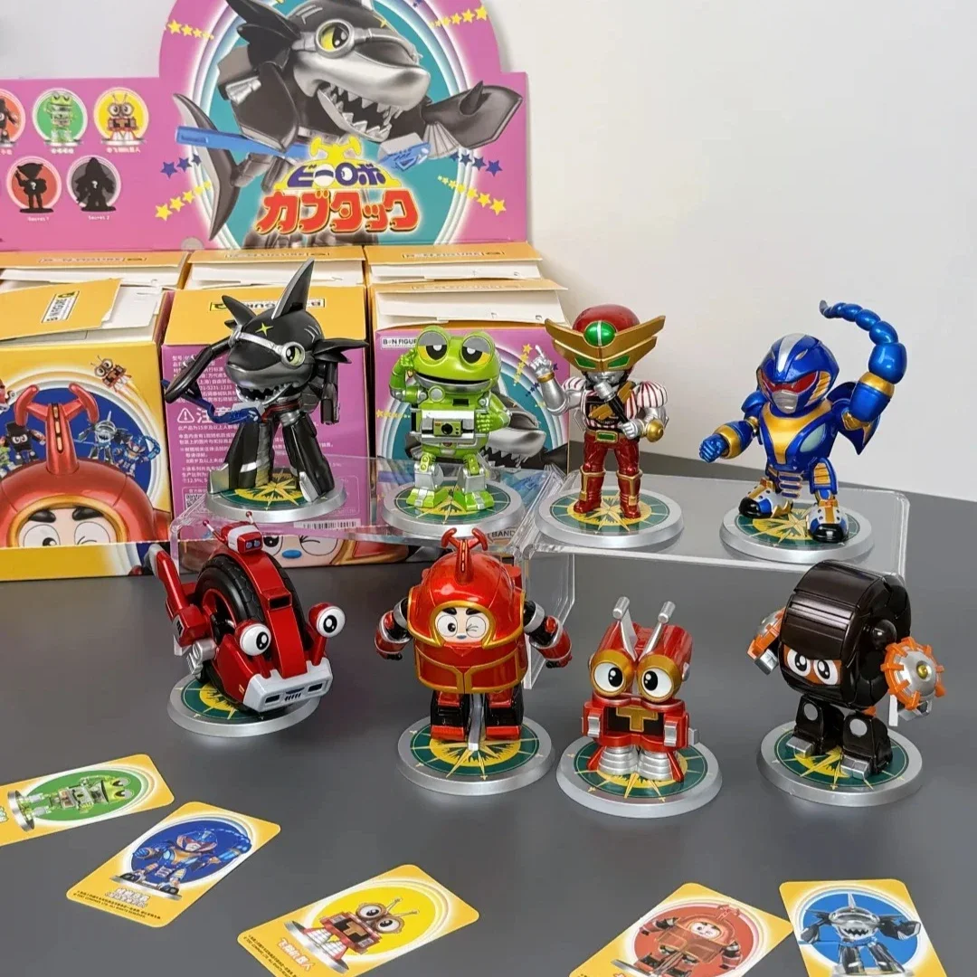 Bandai-caja ciega de la segunda serie del Tesoro, armadura de hierro, recuerdos de la infancia, cucaracha, bulto, adornos de mesa a la moda, regalos