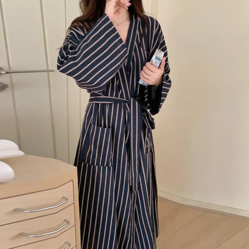 Retro Ins Striped Bathrobe Sleepwear For Women, New Spring And Autumn Casual Comfortable Mid-Length Pajamas And Loungewear