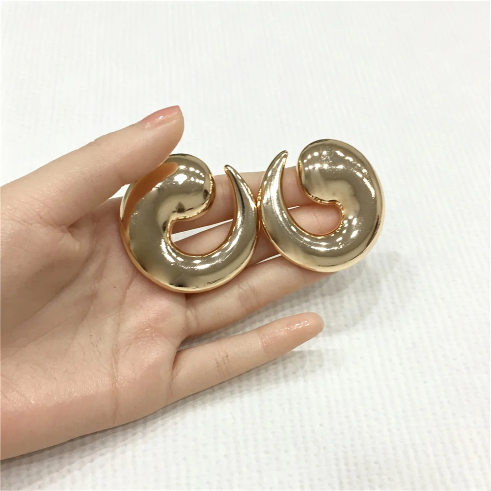 Gold & Silver Color Plated Swirl Spiral Stud Earrings Chunky Polished Curved Abstract Statement Earrings for Party Daily Wear