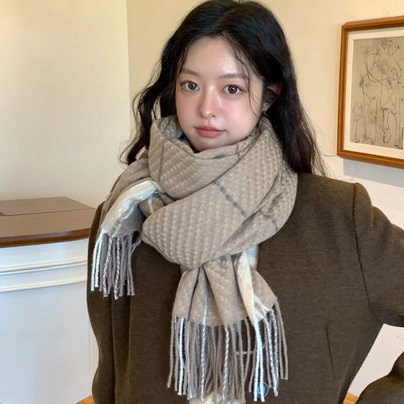 

2025New Fish Scale Pattern Imitation Cashmere Scarf Autumn Winter Versatile Warm Neck Scarf Couple Dual-use Long Shawl