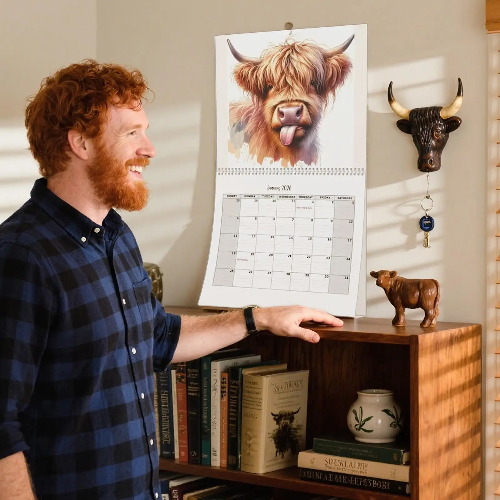 ปฏิทินติดผนังปี 2026 ลายวัวไฮแลนด์ตลกๆ ปฏิทินปี 2026 กระดาษหนา วางแผนรายเดือน ตกแต่งบ้านสไตล์ฟาร์มเฮาส์ สำหรับนักเรียน ครู วางแผนงาน