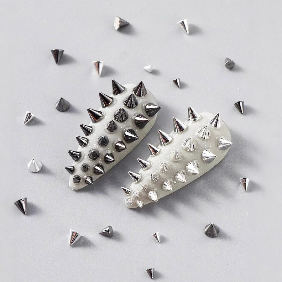 3D Punk Silber-Schwarzes Pyramiden-Nagelschmuck-Set, Metall-Kegelnadeln, Perlen, Nieten, Halloween Gothic Nageldekorationen – Detail 5