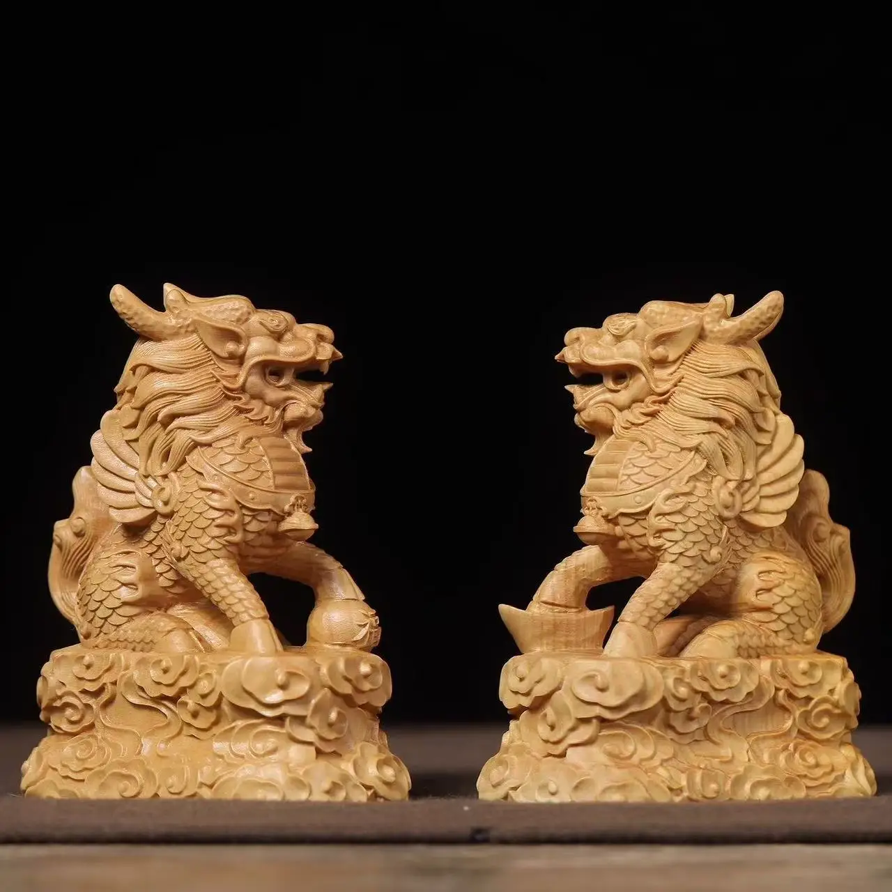 Natural Log Carving Kirin Mascot Statue Chinese Characteristic God Beast, Home Room Office Luckily Feng Shui Statue a Pair