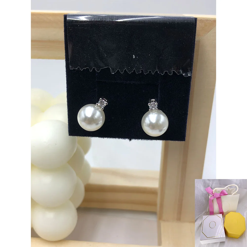 

New fashionable round cut imitation pearl white earrings romantic wedding and engagement gift
