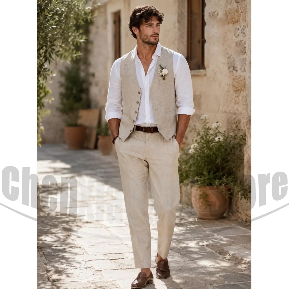 Men'S Holiday Formal Wear - ชุดสูทผู้ชายผ้าลินินสีเบจ เสื้อกั๊กคอวี กางเกงขายาว ชุดสำหรับงานแต่งงานริมชายหาด ฤดูร้อน ชุดเจ้าบ่าว