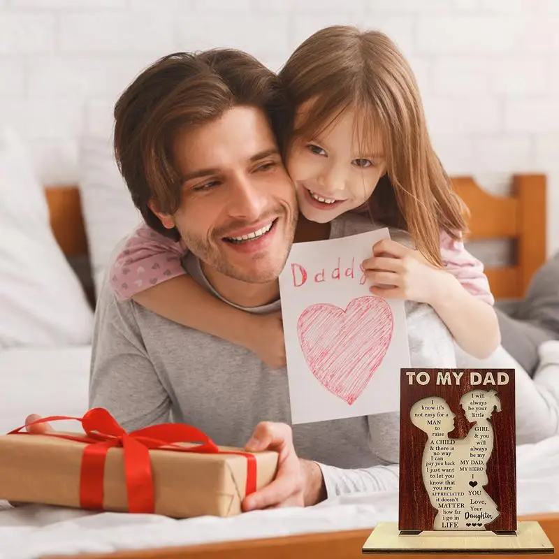 علامات خشبية لعيد الآباء منقوشة لأمي، علامة مركزية مدروسة محفورة لطاولة غرفة المعيشة وعيد الأم والأب