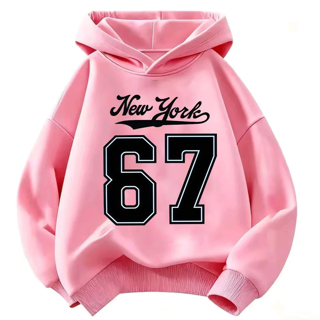 Einfarbiger Kinder-Kapuzenpullover mit New York Cursive & 67 Umrisse-Zahlen-Druck, locker geschnittener Kinder-Hoodie für Jungen und Mädchen im Alter von 2-12 Jahren. – Detail 7