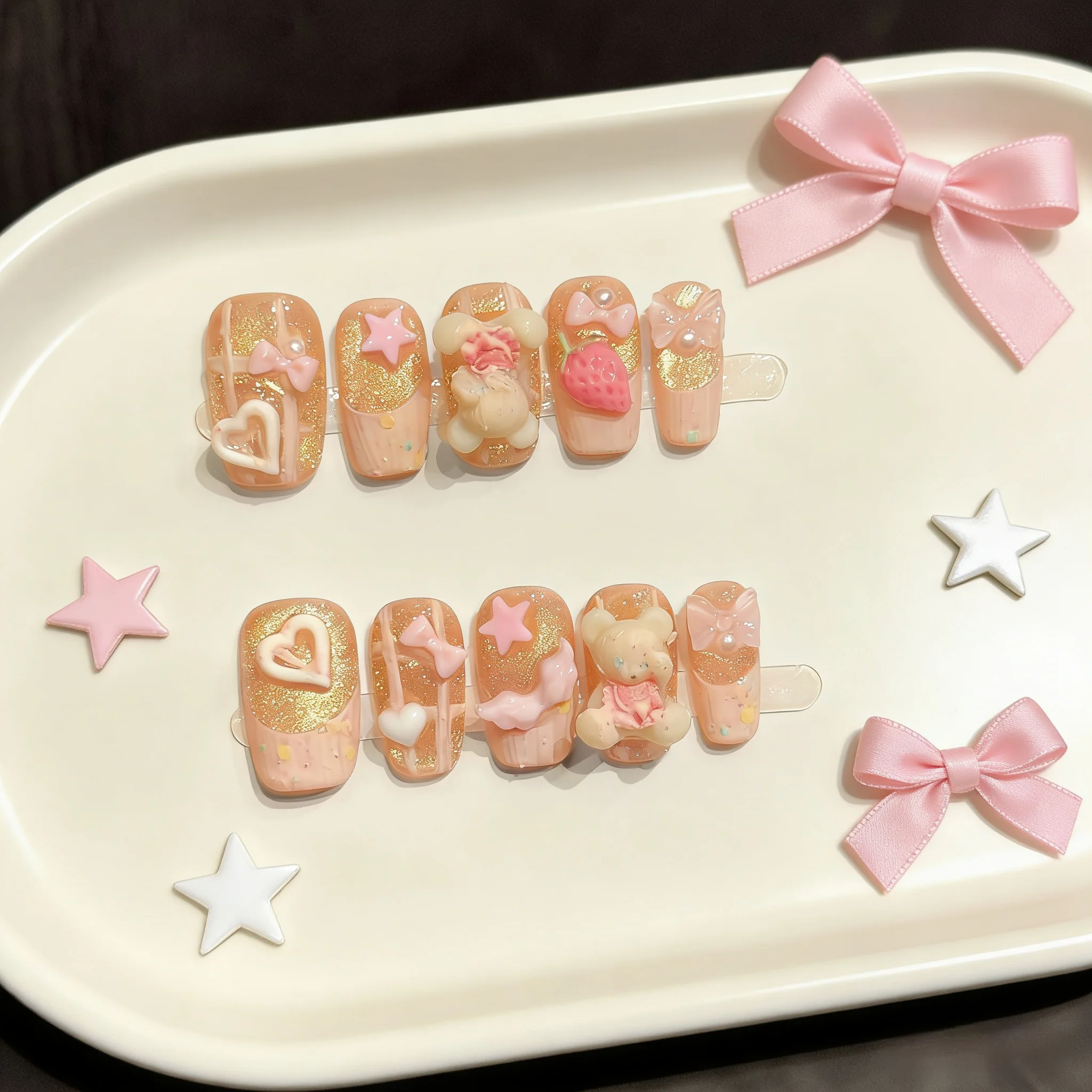 

10 шт. Накладные короткие балетные ногти ручной работы с милым декором в виде медведя, клубники, бантиков и звезд, блестящие накладные ногти с эффектом кошачьего глаза