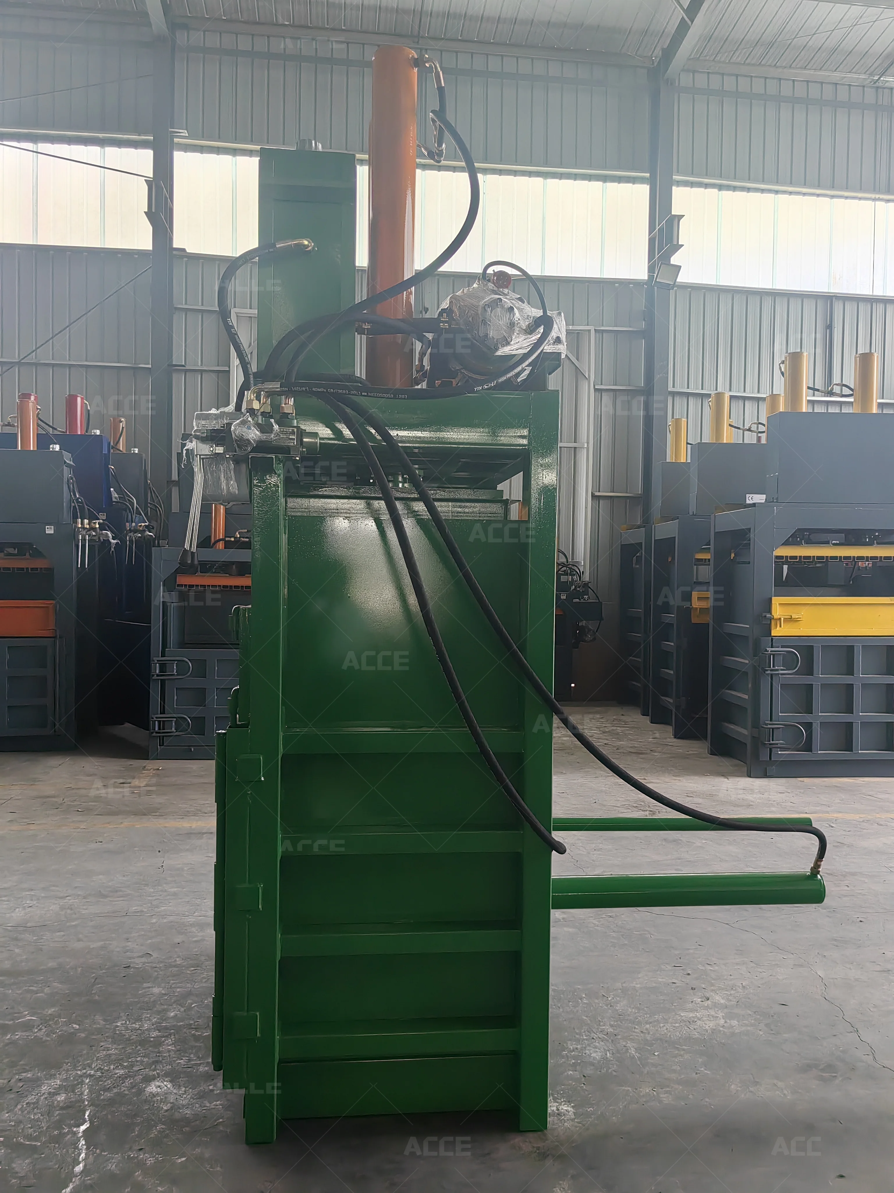 Presse vertical do triturador do metal da sucata de ACCE VANER para o ferro do pneu do carro da lata de alumínio do cartão